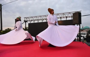 Kadirli’de 15 Bin Kişi Aynı Anda İftar Açtı