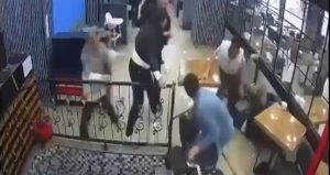 Kafeyi birbirine kattılar: Zararı bölüşüp çıktılar