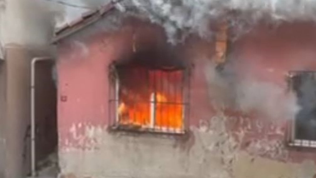 Kağıthane’de gecekondu yangını: 1 kişi hayatını kaybetti