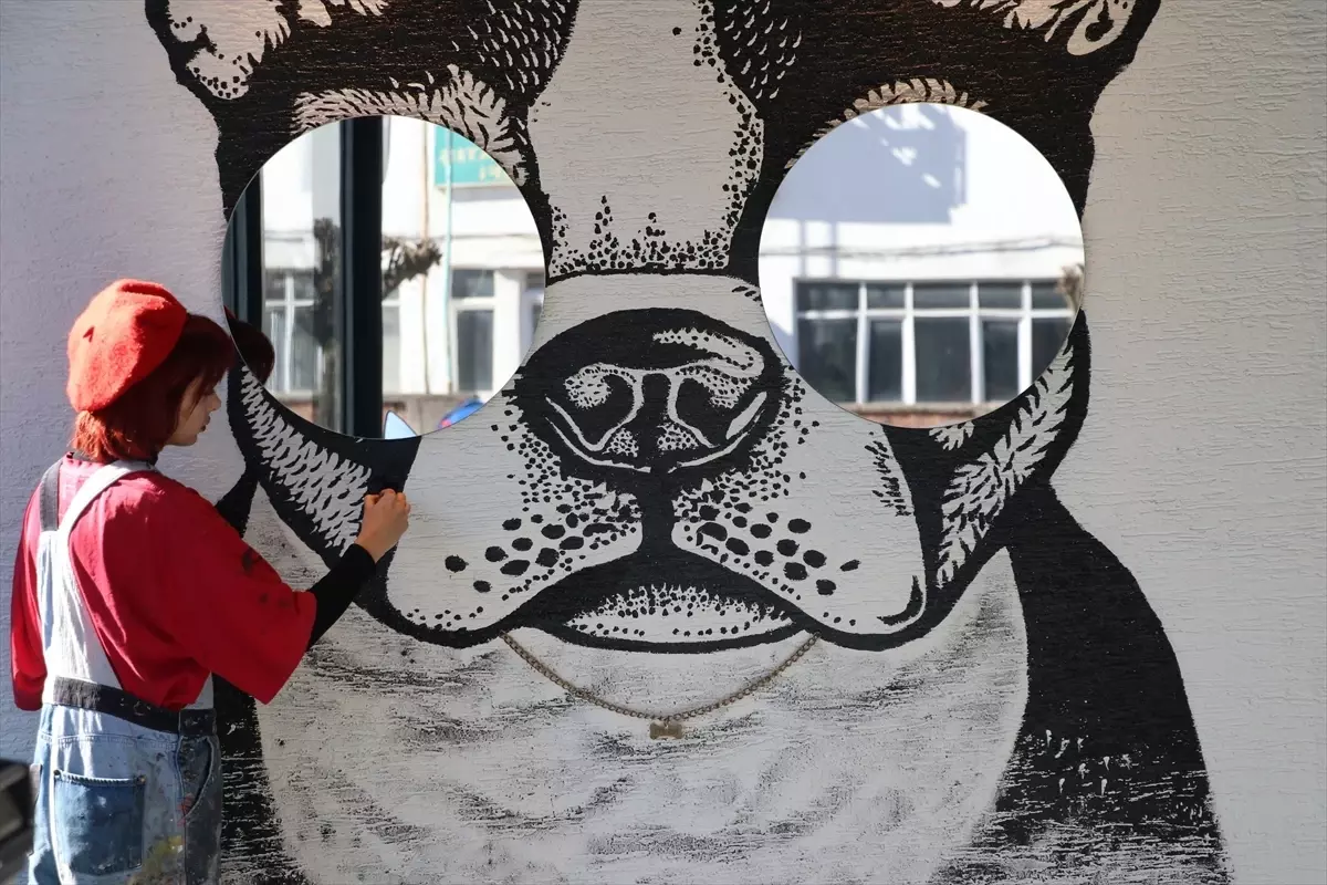 Kahramanmaraş’tan Akyazı’ya: Ressam Kevser Özdağlar