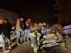 Kahta’da Otomobil Devrildi: 2 Yaralı