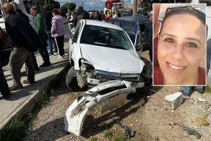 Kaldırıma savrulan otomobil çocuklarına yemek götüren anneyi hayattan kopardı