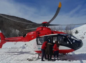 Kar Engeline Rağmen Helikopterle Kurtarma