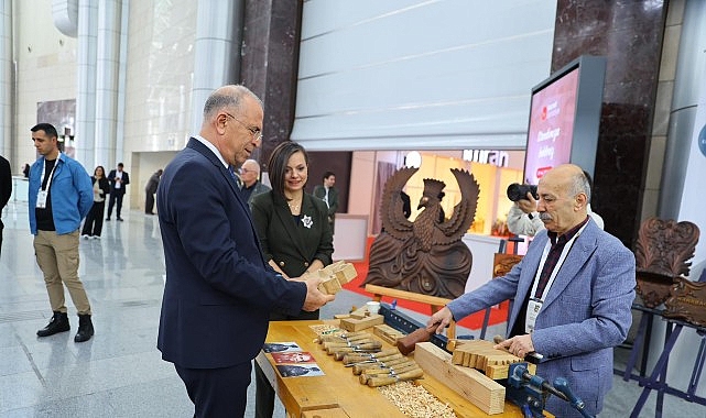 Karabağlar Belediyesi’nden mobilya sektörüne güçlü destek