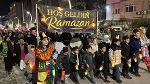 Karabük’te ramazan ayı dolayısıyla fener alayı düzenlendi