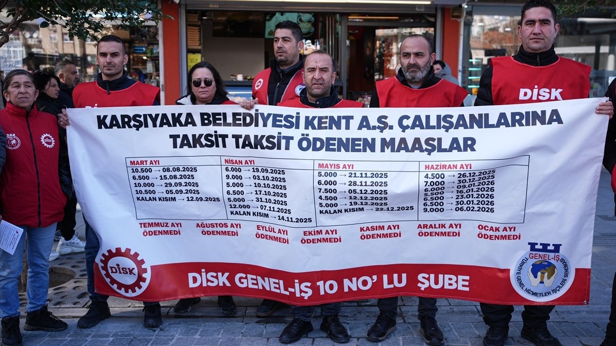 Karşıyaka Belediyesi işçileri maaşlarını almak için yürüdü