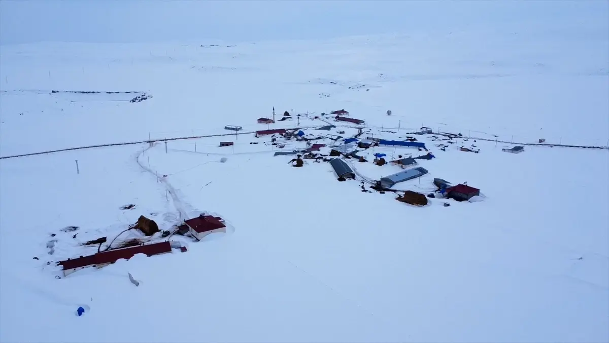 Kars’ta Kar Kalınlığı 2 Metreyi Aştı