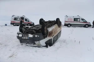Kars’ta Minibüs Kazası: 5 Yaralı