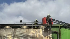 Kartepe’de İtfaiye Yangını Söndürdü
