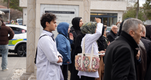 Kazada ölen tıp öğrencisi Yaren’in cenazesine, arkadaşları beyaz önlükle katıldı