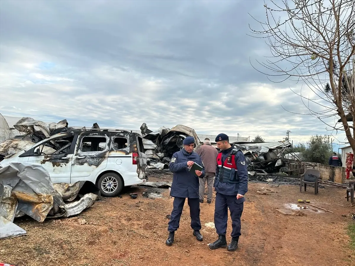 Kepez’de Yangın: Anne ve 5 Çocuk Hayatını Kaybetti