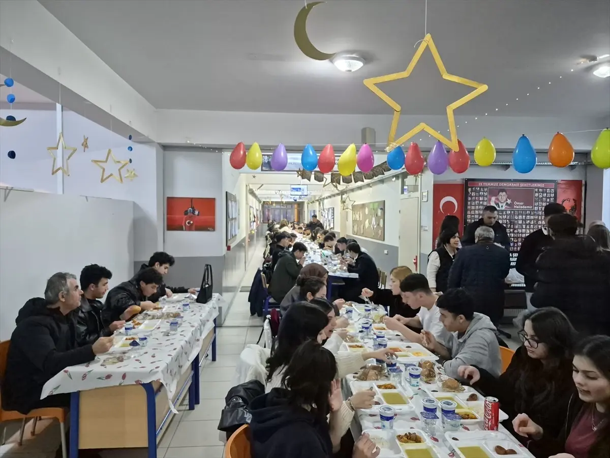 Kestel Lisesi’nde İftar Buluşması