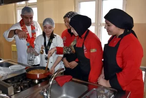Kırıkkale’de meslek lisesi öğrencileri, 7 ilden gelen şeflerle iftar menüsü hazırladı