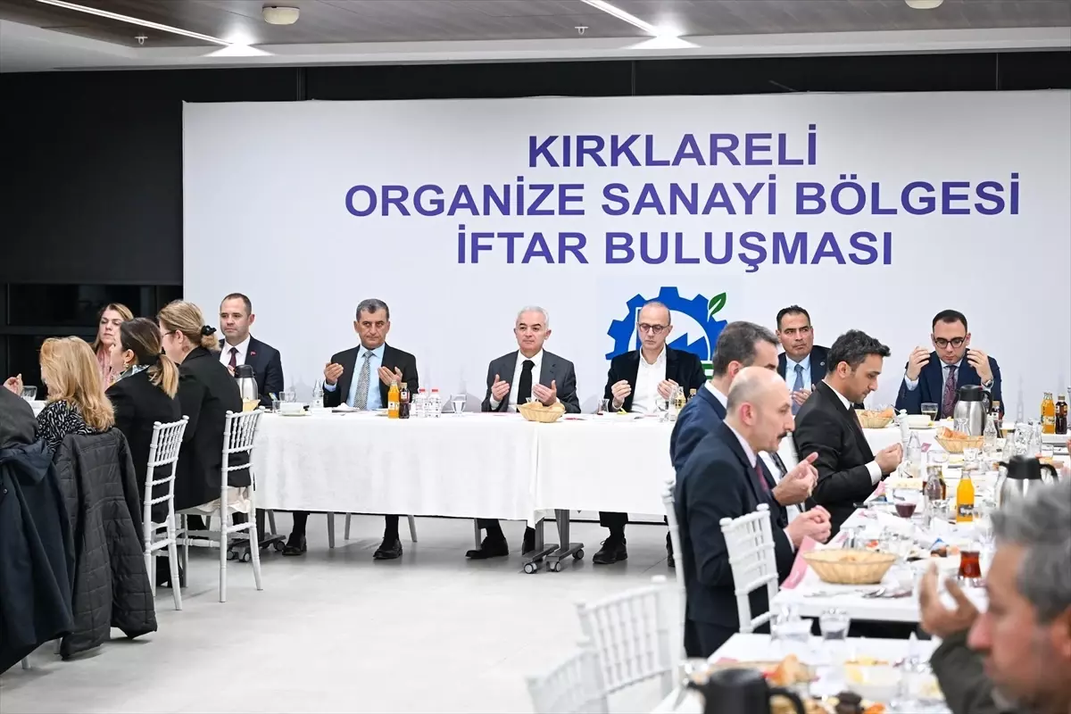 Kırklareli Valisi OSB’de İftar Programına Katıldı