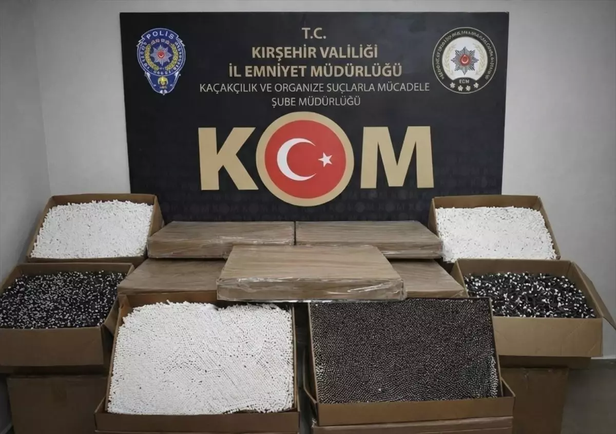 Kırşehir’de Kaçakçılık Operasyonu: 90 Bin Makaron Ele Geçirildi