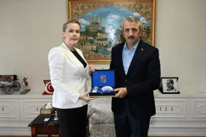 Kızılay Edirne Yeni Yönetimi Vali’yi Ziyaret Etti