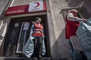 Kızılay Gönüllüleri Bayram İçin Çalışıyor