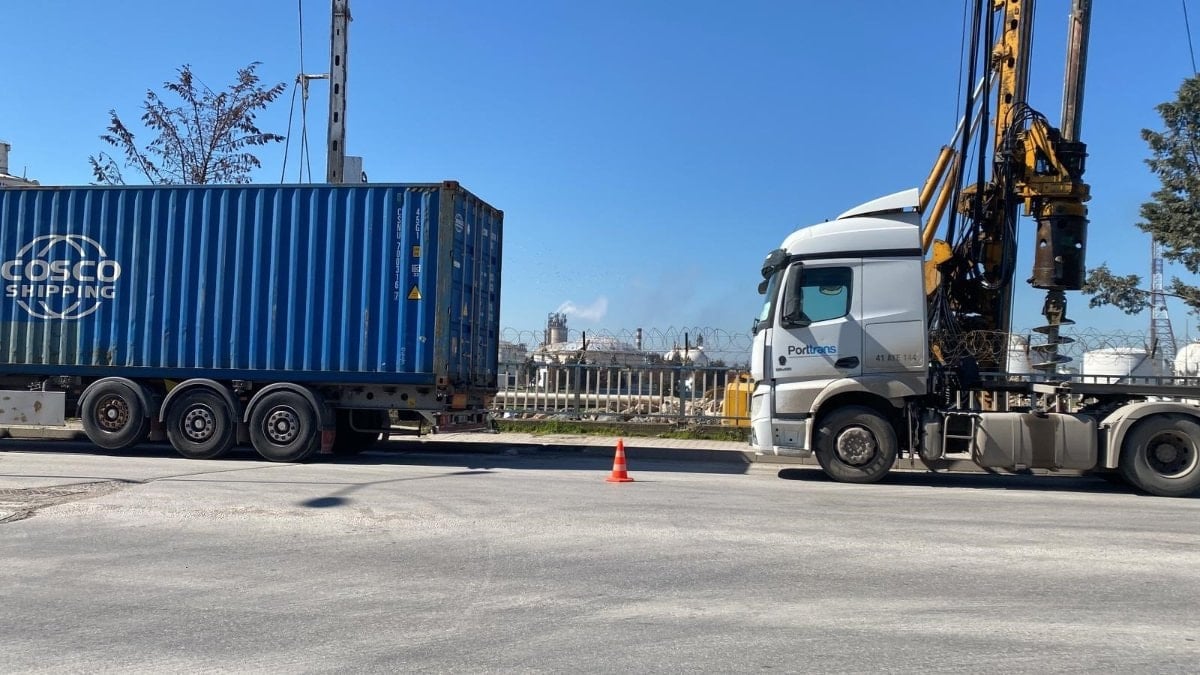 Kocaeli’de iki tır arasında kalan sürücü hayatını kaybetti