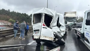 Kocaeli’de Zincirleme Kaza, Otoyol Kapandı