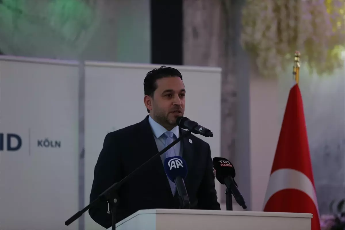 Köln’de İftar Programı Düzenlendi