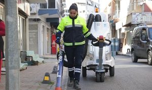Konak’tan temizliğe pratik çözüm: Filler görev başında