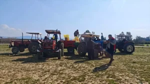 Kozan’da 913 Dekar Mera Gübreleme Çalışması