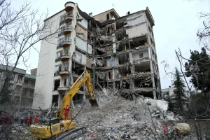 Kremlin: İran ile Barışçıl Çözüm Umudu