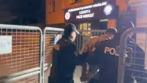 Küçükçekmece’de Havai Fişek Atan Genç Gözaltında