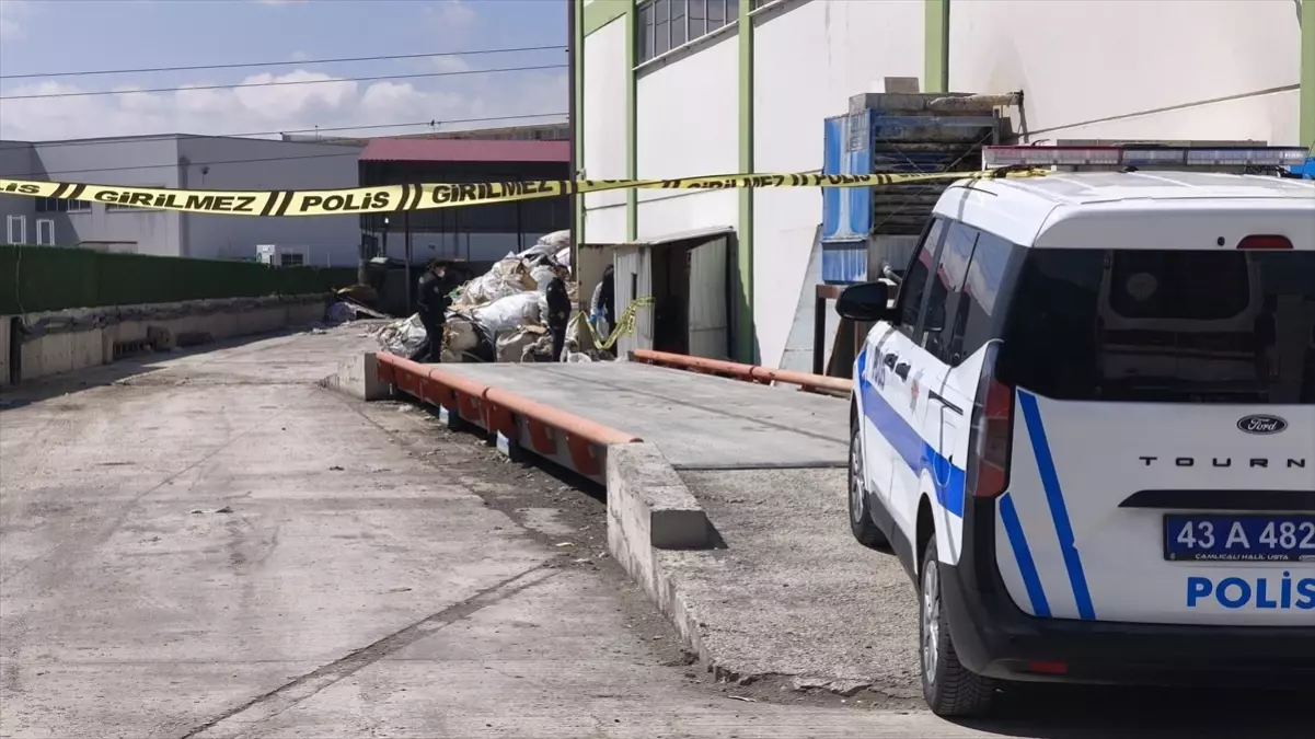 Kütahya’da Geri Dönüşüm Tesisinde İşçi Hayatını Kaybetti