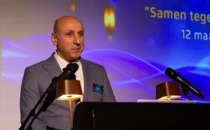 Lahey’de Barış Yemeği İle Kutuplaşmaya Karşı Mücadele