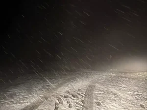 Lapseki’de Kar Yağışı Ulaşımı Zorlaştırdı