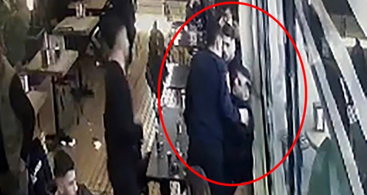 Lise öğrencisi kafedeki kavgada defalarca bıçaklandı: Öldürmeye açıkça teşebbüs ediyor