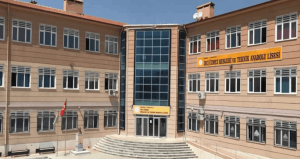 Lisede skandal: Felsefe öğretmeni Atatürk’e ağzına geleni saymış!