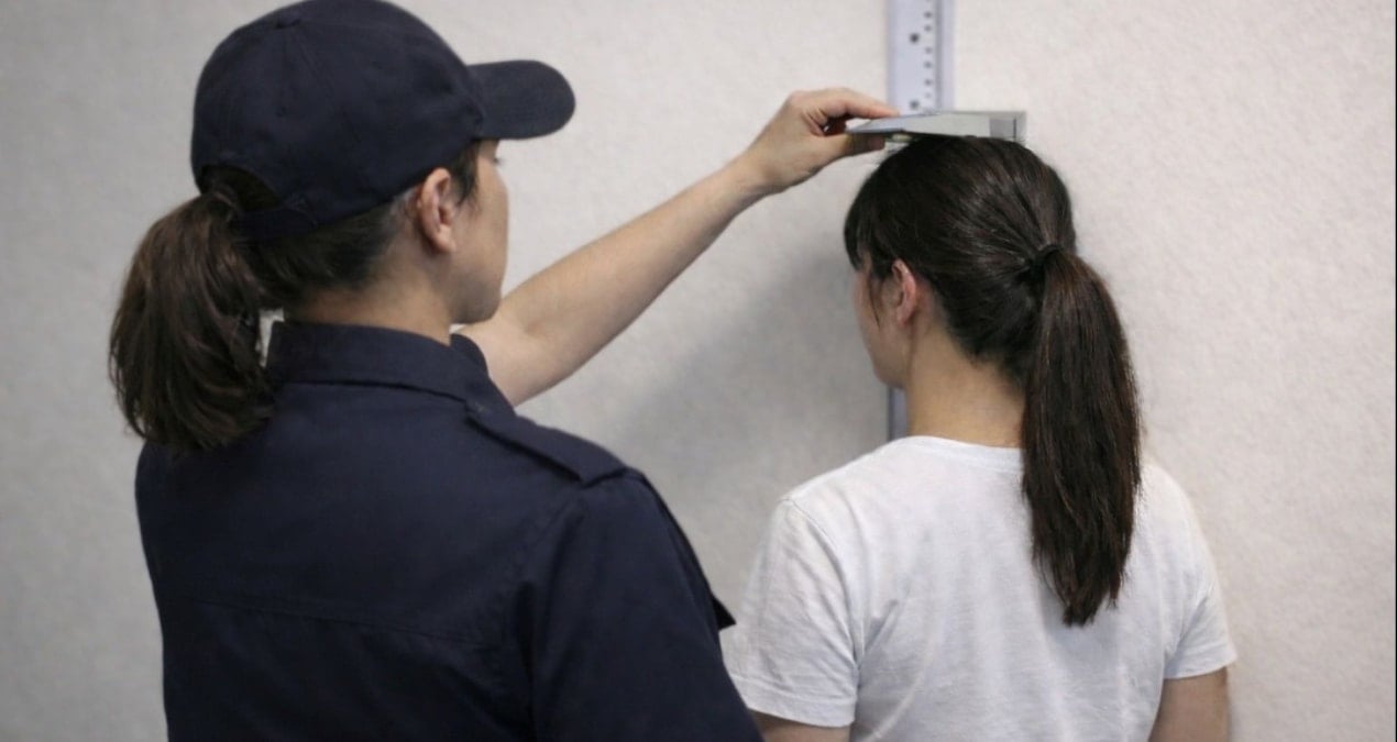 Mahkeme, boyu kısa ölçülen polis adayının elenme kararını iptal etti