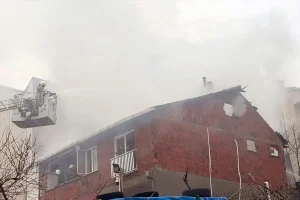 Maltepe’de Çatıda Yangın