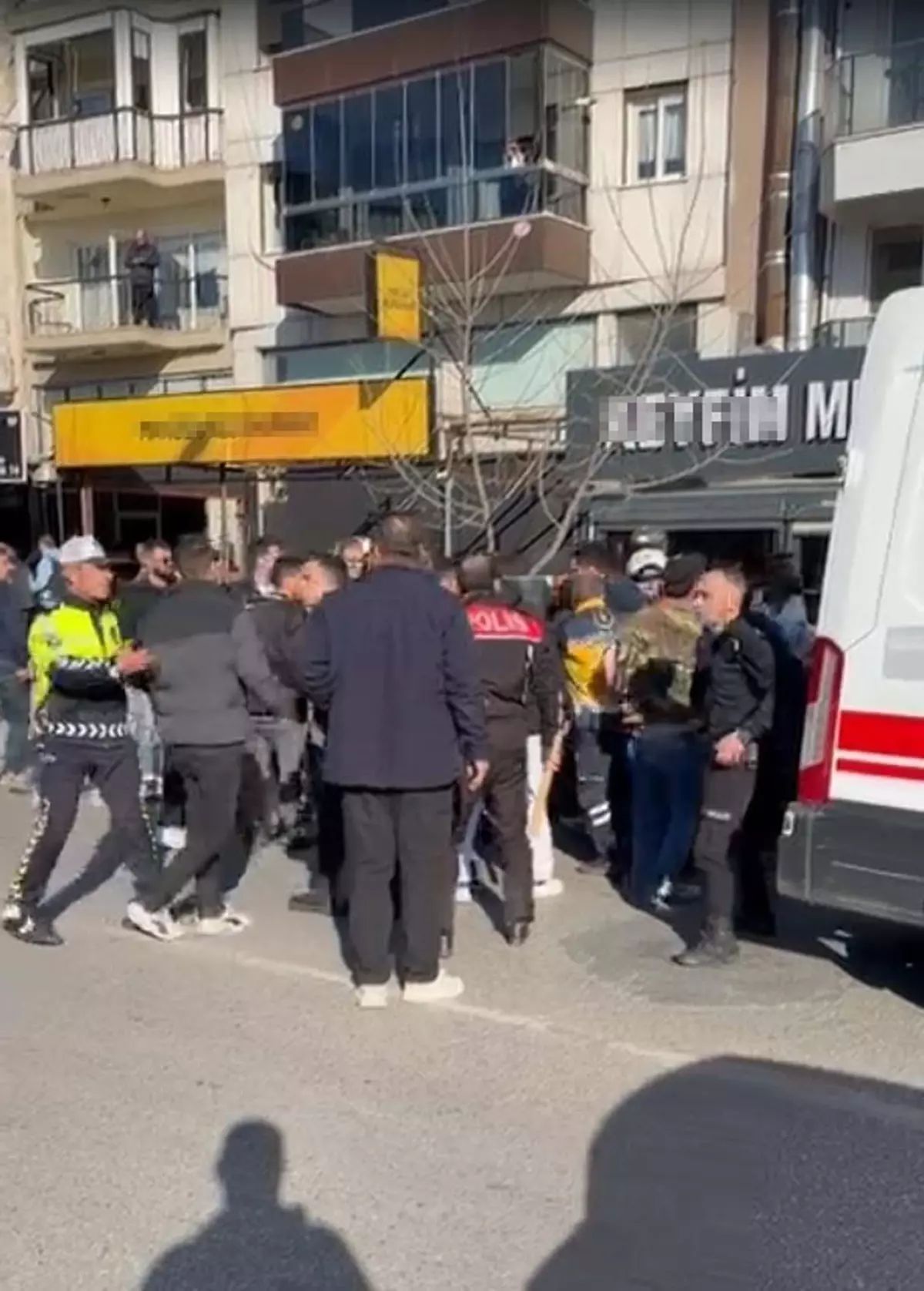 Manisa’da Bıçaklı Kavga: 2 Ölü, 1 Yaralı