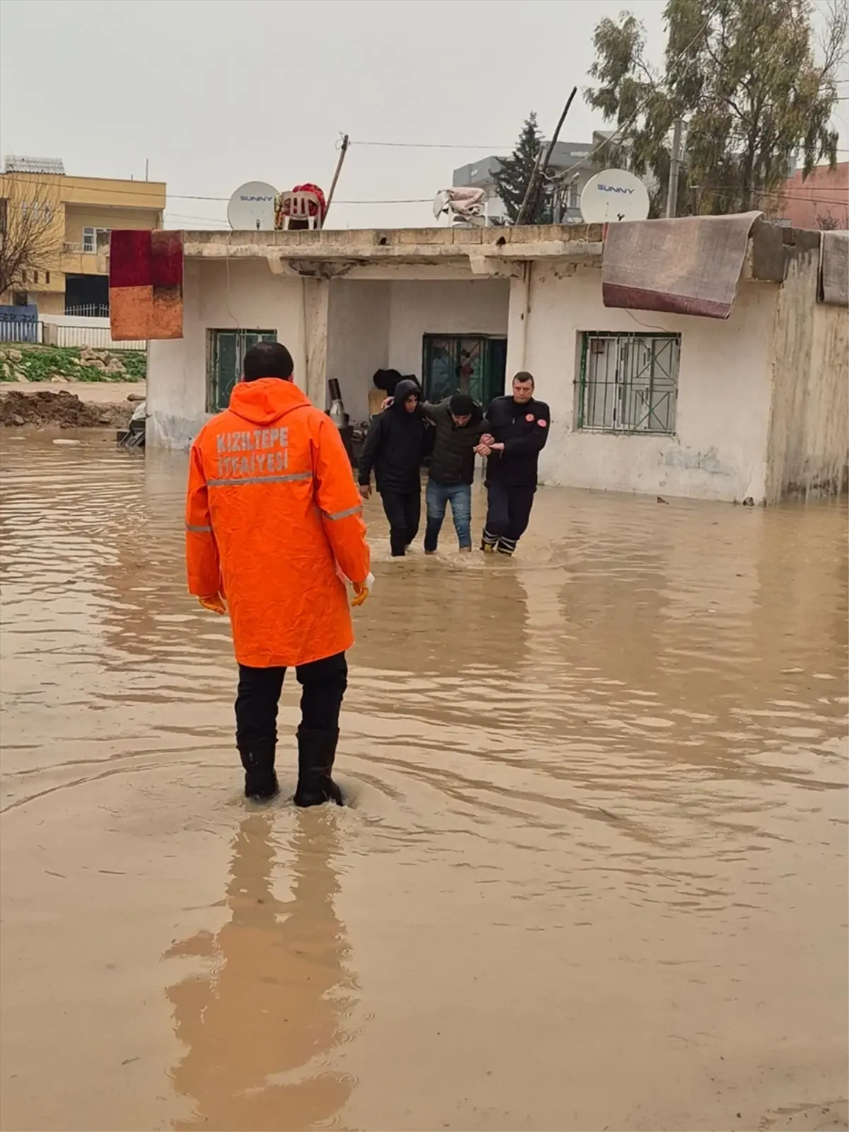 Mardin’de Sağanak Yağış Felç Etti