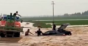 Mardin’i sağanak vurdu: Dereler taştı, ev ve tarım arazilerini su bastı