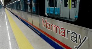 Marmaray bekleyenler şoke oldu: Yüzlercesi Romanya’dan Kocaeli’ye gidiyor