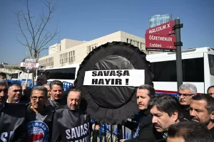 Memur-Sen’den İslam Saldırılarına Protesto