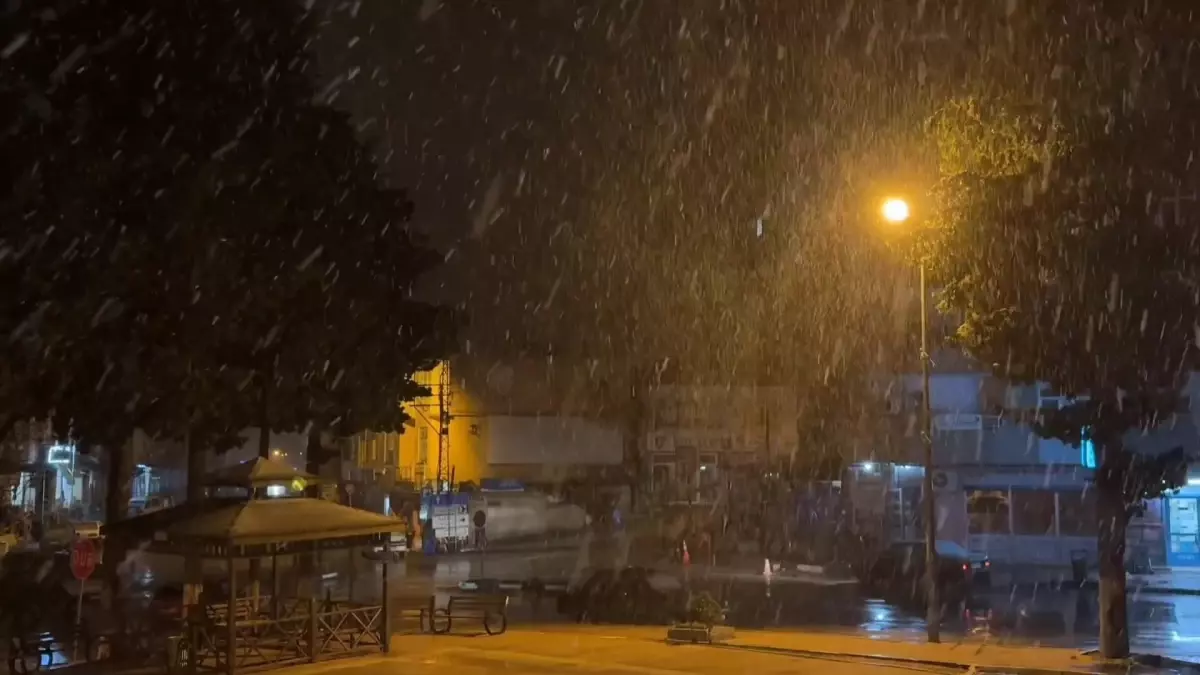 Mersin’de Kar Yağışı, Sertavul Geçidi Kapandı