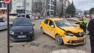 Merzifon’da Trafik Kazası: 2 Yaralı