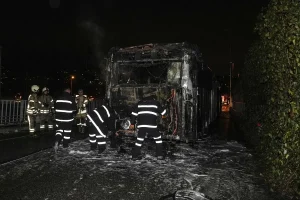 Metrobüste Yangın: Yolcular Tahliye Edildi