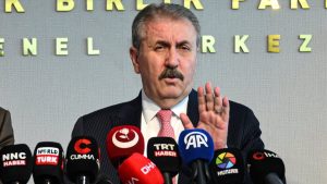 Mustafa Destici: İslam dünyasının ayağa kalkması lazım