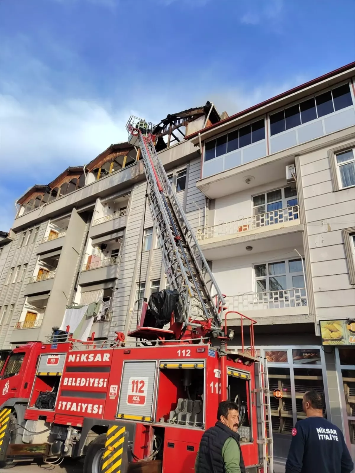 Niksar’da Çatı Katında Yangın