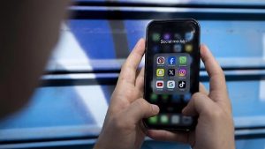 O ülkede 16 yaş altına sosyal medya yasaklanıyor: Tarih verildi