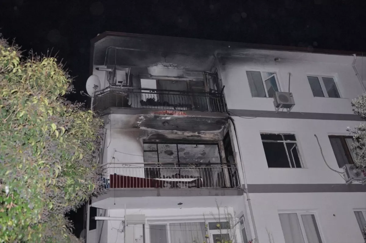 Ödemiş’te Yangın: İki Daire Hasar Gördü