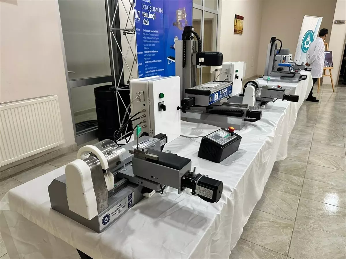 Öğrenciler CNC Makineleri Üretti