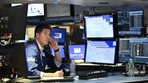 Orta Doğu gerilimi küresel piyasaları sardı: Hafta satış baskısıyla başladı