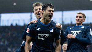 Ozan Kabak, Bundesliga’da ayın oyuncusu ödülüne aday